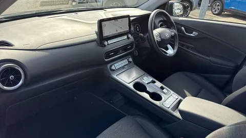 HYUNDAI KONA 100kW Premium 39kWh Auto