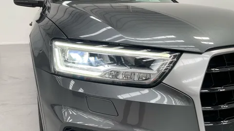 AUDI Q3 2.0 TDI S Line Edition