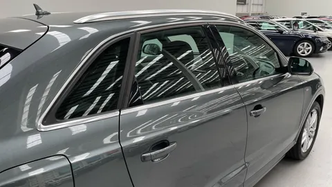 AUDI Q3 2.0 TDI S Line Edition