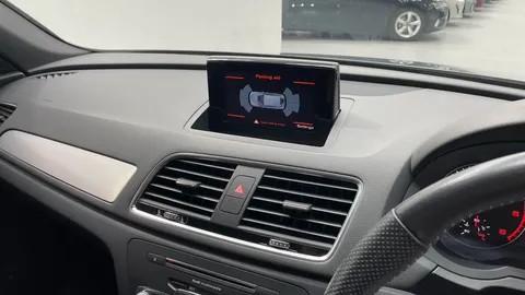 AUDI Q3 2.0 TDI S Line Edition