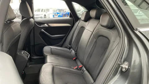 AUDI Q3 2.0 TDI S Line Edition
