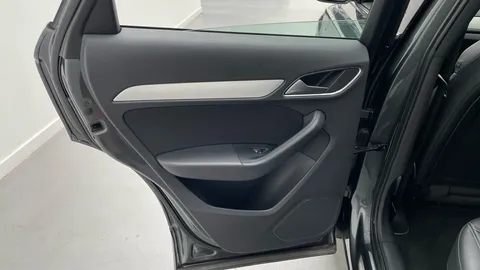 AUDI Q3 2.0 TDI S Line Edition