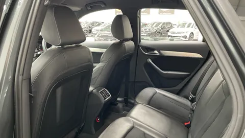 AUDI Q3 2.0 TDI S Line Edition