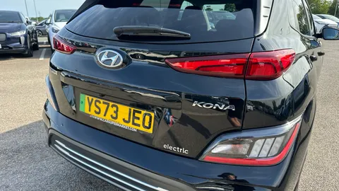 HYUNDAI KONA 100kW Premium 39kWh Auto