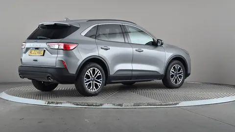 FORD KUGA 1.5 EcoBoost 150 Titanium Edition