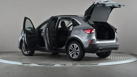 FORD KUGA 1.5 EcoBoost 150 Titanium Edition