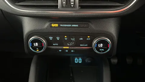 FORD KUGA 1.5 EcoBoost 150 Titanium Edition