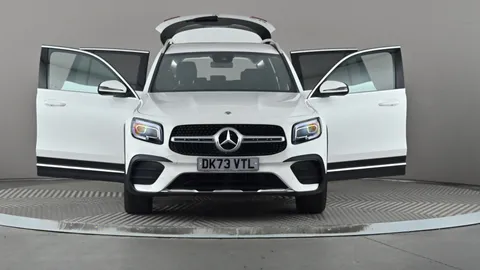 MERCEDES-BENZ GLB GLB 200 AMG Line Executive 7G-Tronic