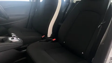RENAULT ZOE 80kW i Play R110 50kWh Auto