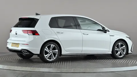 VOLKSWAGEN GOLF 1.5 TSI 150 R-Line