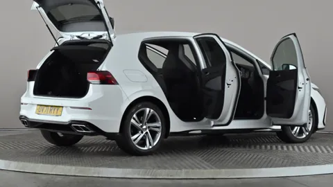 VOLKSWAGEN GOLF 1.5 TSI 150 R-Line