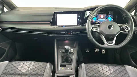 VOLKSWAGEN GOLF 1.5 TSI 150 R-Line