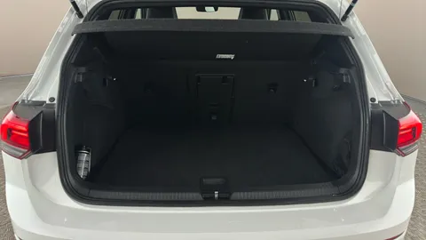 VOLKSWAGEN GOLF 1.5 TSI 150 R-Line