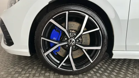 VOLKSWAGEN GOLF 2.0 TSI 320 R 4Motion DSG