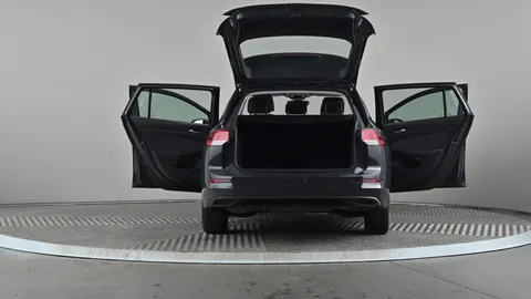 VOLKSWAGEN GOLF 2.0 TDI Life DSG