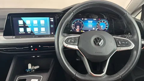 VOLKSWAGEN GOLF 2.0 TDI Life DSG