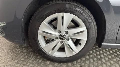 VOLKSWAGEN GOLF 2.0 TDI Life DSG