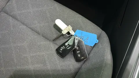 VOLKSWAGEN GOLF 2.0 TDI Life DSG