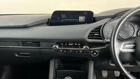 MAZDA 3 2.0 e-Skyactiv-X MHEV [186] Sport Lux