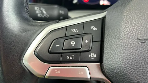 VOLKSWAGEN GOLF 1.5 TSI 150 Life