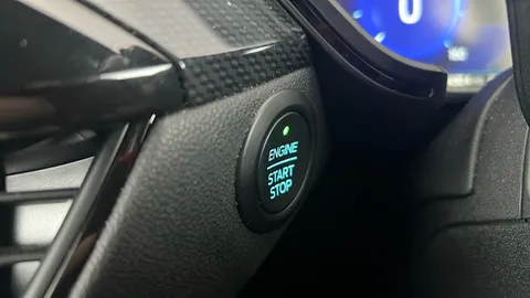 FORD KUGA 2.5 PHEV ST-Line X Edition CVT