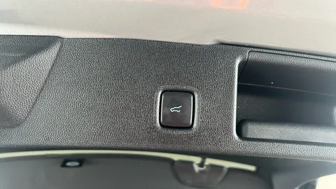 FORD KUGA 2.5 PHEV ST-Line X Edition CVT