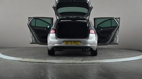 VOLKSWAGEN GOLF 2.0 TSI 245 GTI Performance DSG