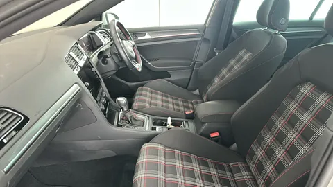 VOLKSWAGEN GOLF 2.0 TSI 245 GTI Performance DSG
