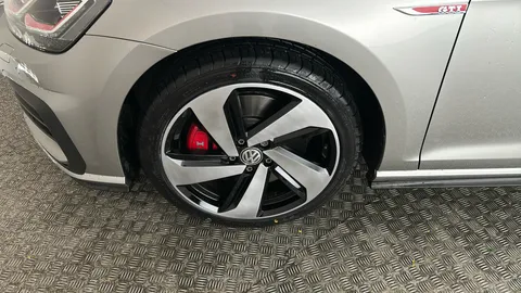 VOLKSWAGEN GOLF 2.0 TSI 245 GTI Performance DSG