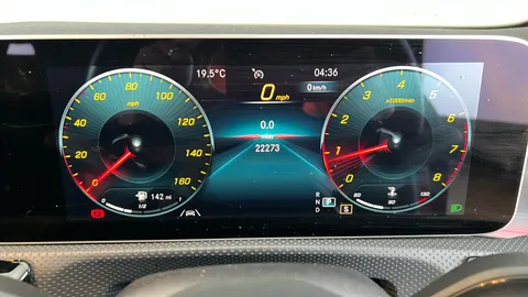 MERCEDES-BENZ CLA CLA 200 AMG Line Premium Tip Auto