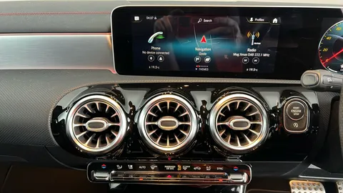 MERCEDES-BENZ CLA CLA 200 AMG Line Premium Tip Auto