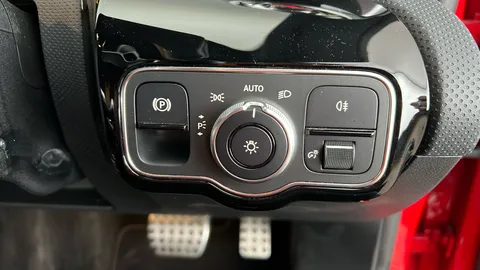 MERCEDES-BENZ CLA CLA 200 AMG Line Premium Tip Auto