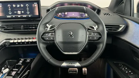 PEUGEOT 3008 1.2 Hybrid 136 GT e-DSC6