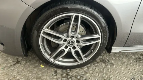 MERCEDES-BENZ A CLASS A160 AMG Line Auto