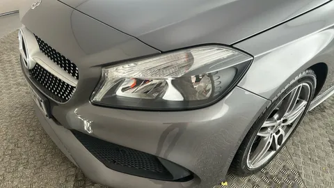 MERCEDES-BENZ A CLASS A160 AMG Line Auto
