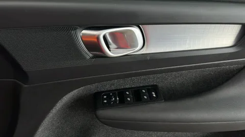 VOLVO XC40 1.5 T4 Recharge PHEV Core Bright Auto