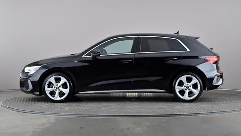 AUDI A3 30 TFSI S Line S Tronic