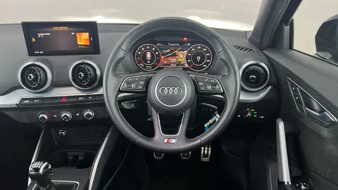 AUDI Q2 35 TFSI S Line