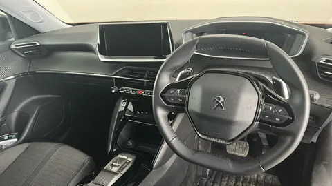 PEUGEOT 2008 1.2 PureTech 130 Allure Premium EAT8