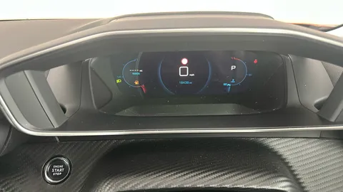 PEUGEOT 2008 1.2 PureTech 130 Allure Premium EAT8