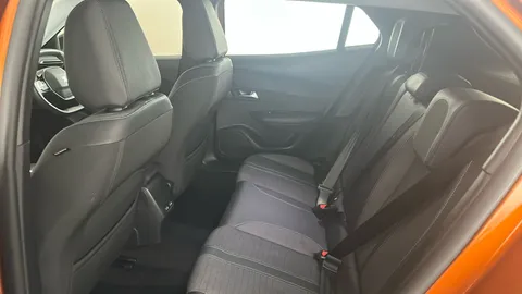 PEUGEOT 2008 1.2 PureTech 130 Allure Premium EAT8