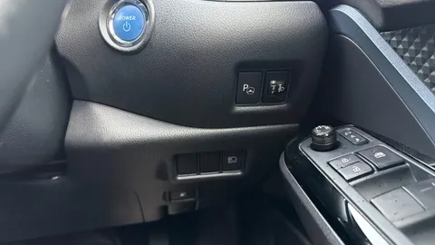 TOYOTA C-HR 1.8 Hybrid Design CVT