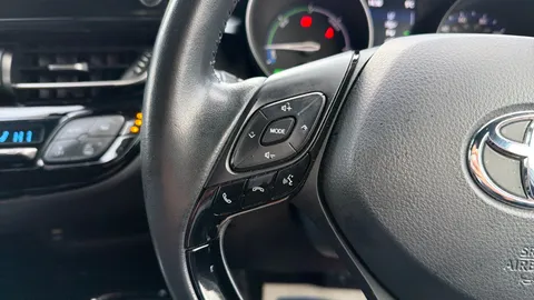 TOYOTA C-HR 1.8 Hybrid Design CVT