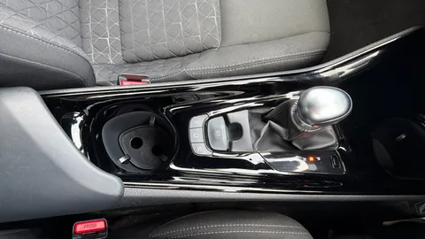 TOYOTA C-HR 1.8 Hybrid Design CVT