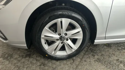 VOLKSWAGEN GOLF 2.0 TDI Life