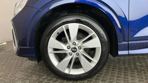 AUDI Q2 35 TFSI S Line S Tronic