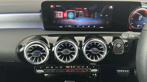 MERCEDES-BENZ A CLASS A250e AMG Line Premium Plus Edition Auto