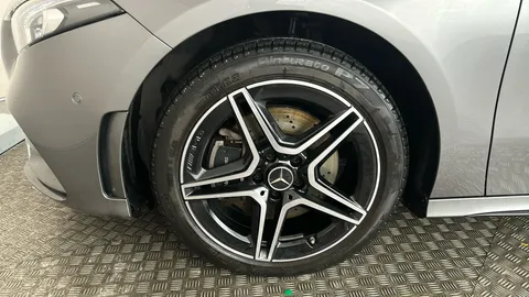 MERCEDES-BENZ A CLASS A250e AMG Line Premium Plus Edition Auto