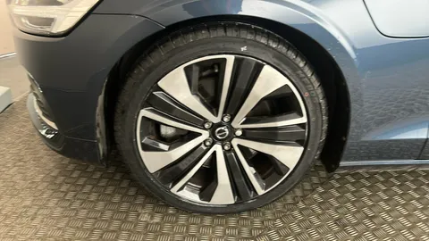 VOLVO V60 2.0 T6 Recharge PHEV Inscription AWD Auto