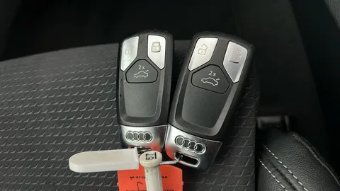 AUDI A4 35 TFSI S Line S Tronic